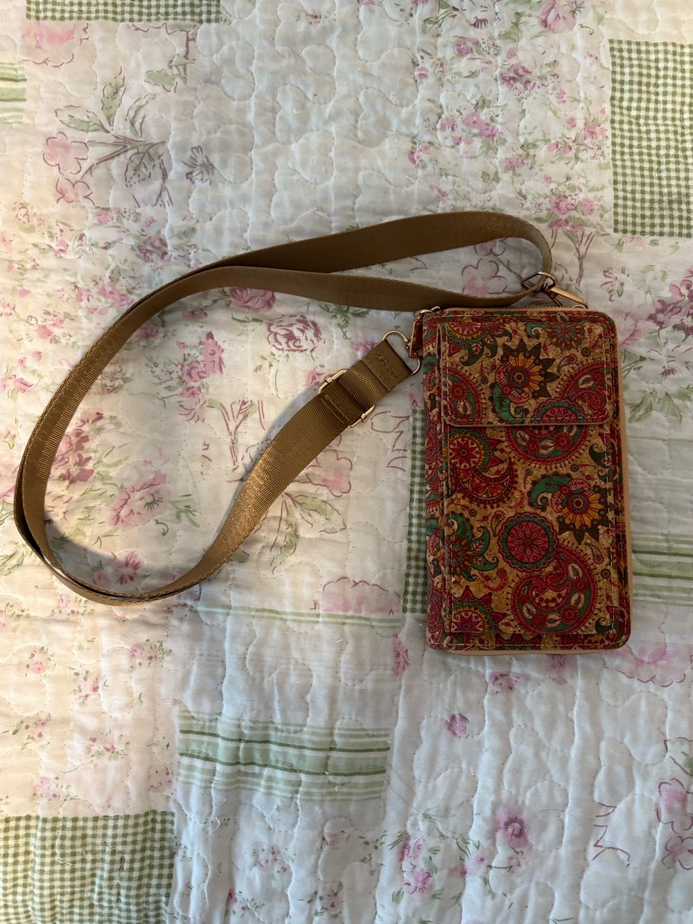 Women's Crossbody wallet bag - Multicolor Paisley Pattern
